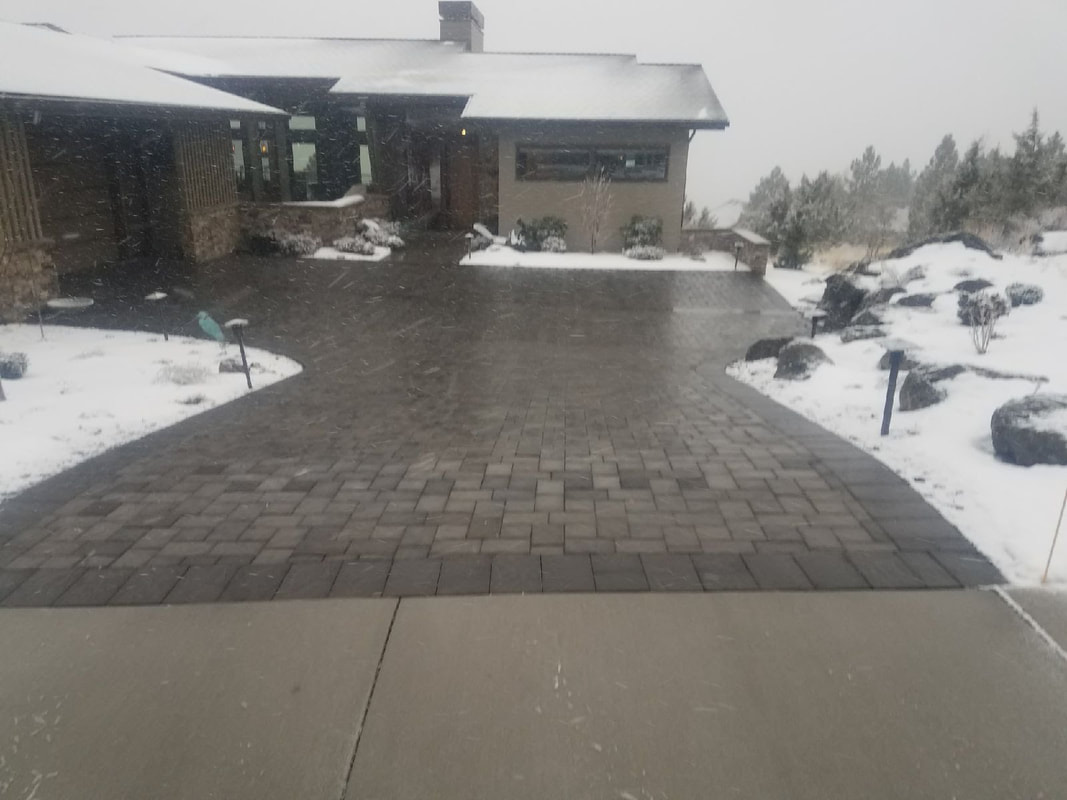 Heated Driveway showing all snow and ice melted in Bend, Oregon